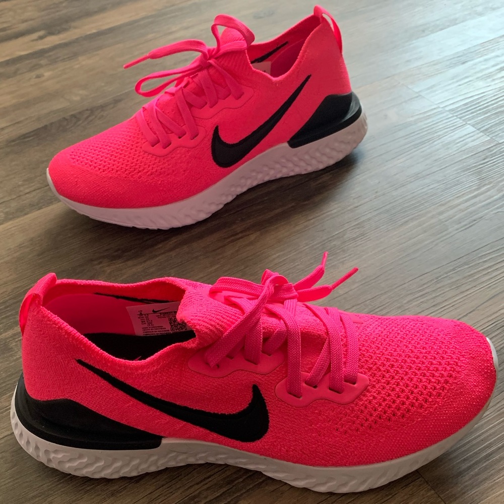 NEVER WORN Nike Pink Black Terry Cloth material 8
